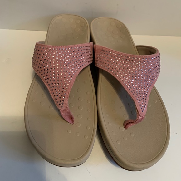 vionic pink flip flops